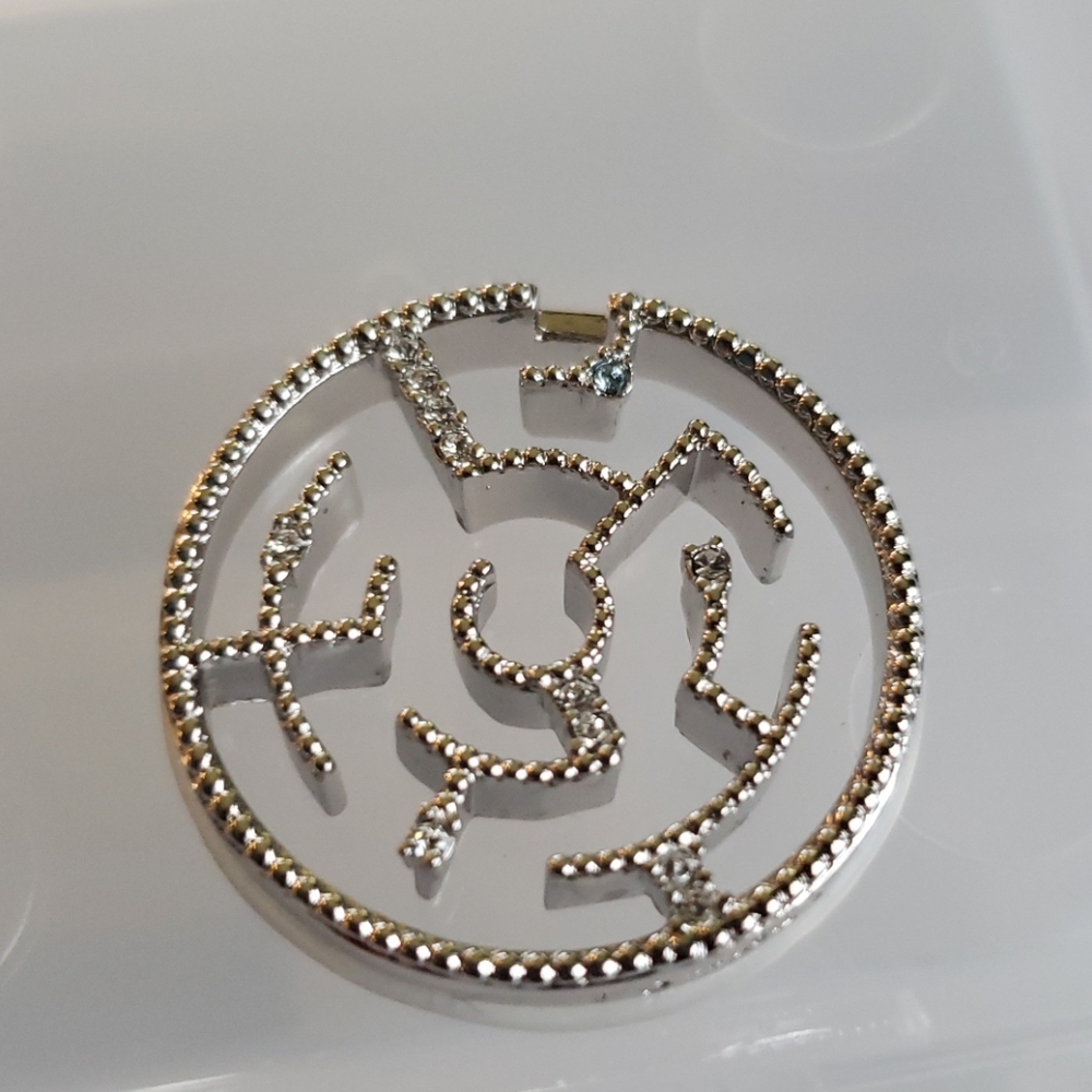 Maze locket insert